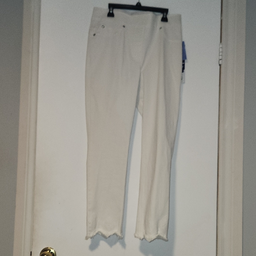 Peter Nygard White Denim Crop Pants NWT